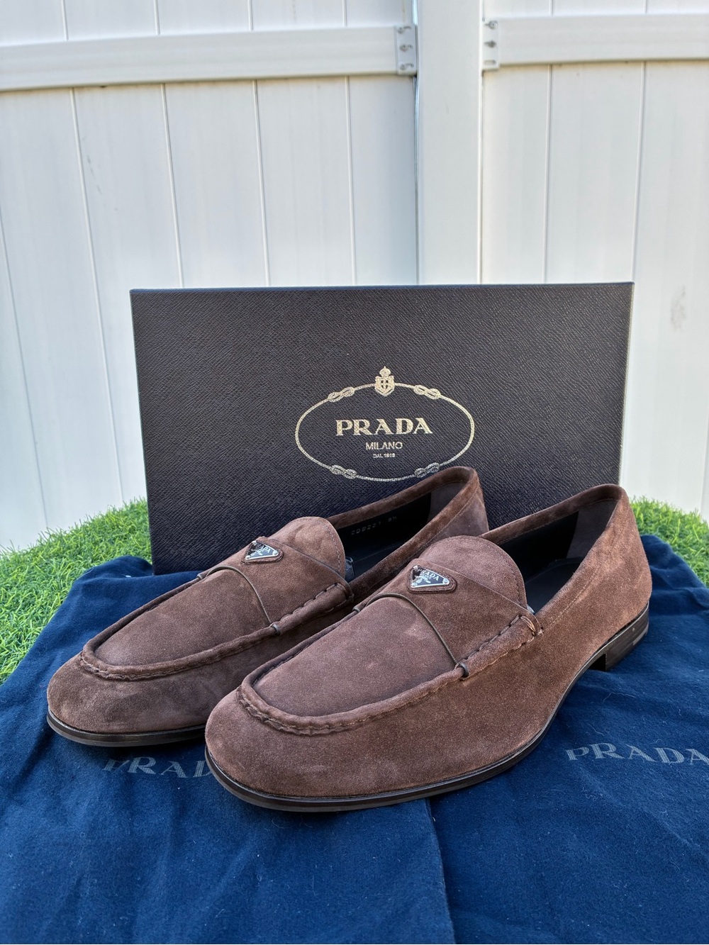 PRADA BROWN CALF SUEDE LOAFERS METAL TRIANGLE LOGO MEN’S SZ UK 9.5 / US 10.5 NEW - Picture 8 of 16
